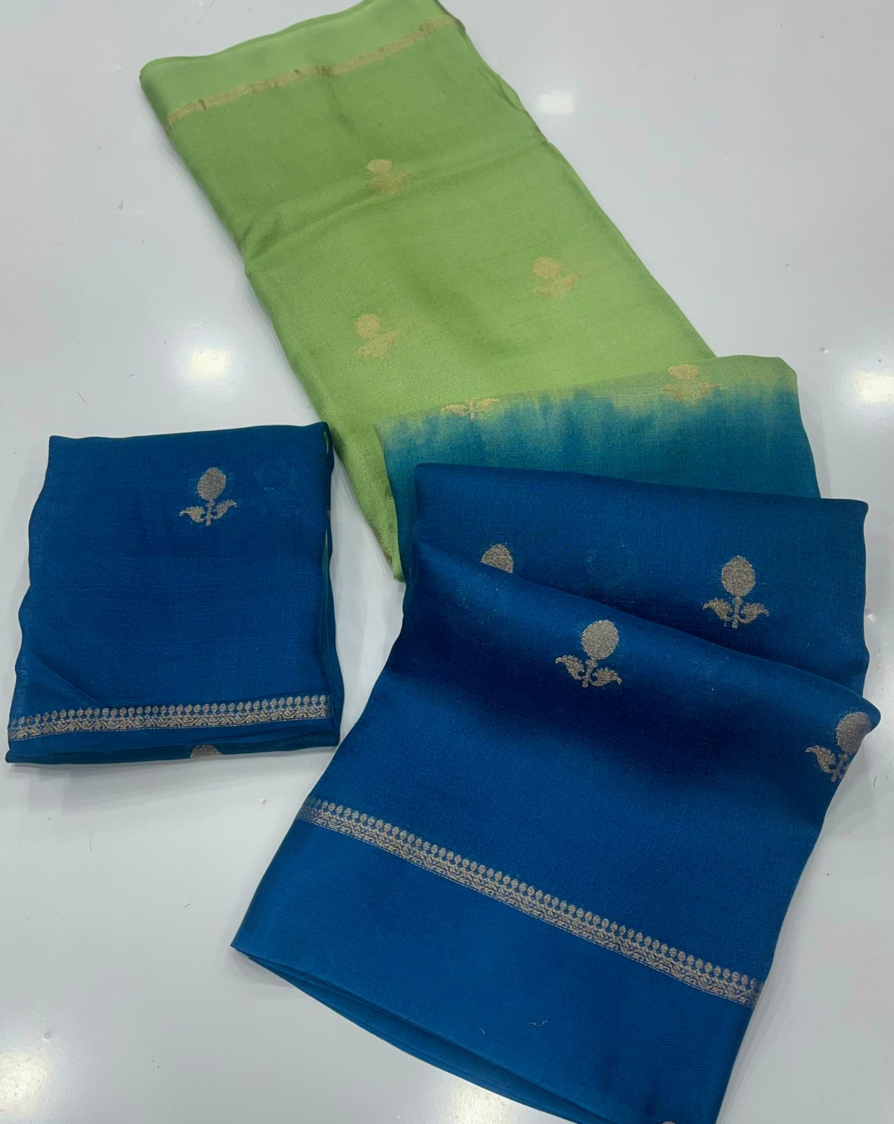 Viscose kadhi saree in dual tone