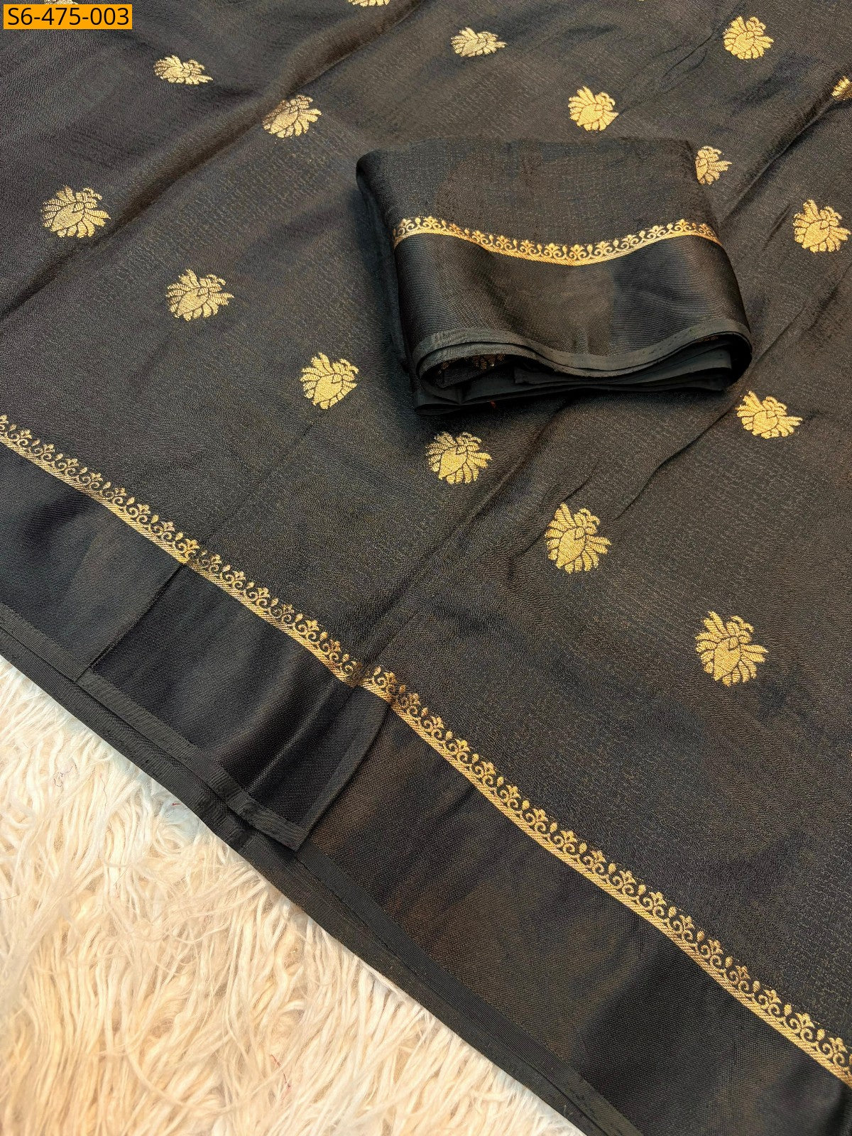Viscose kadhi Crepe Saree with Lotus motifs in all trendy colours